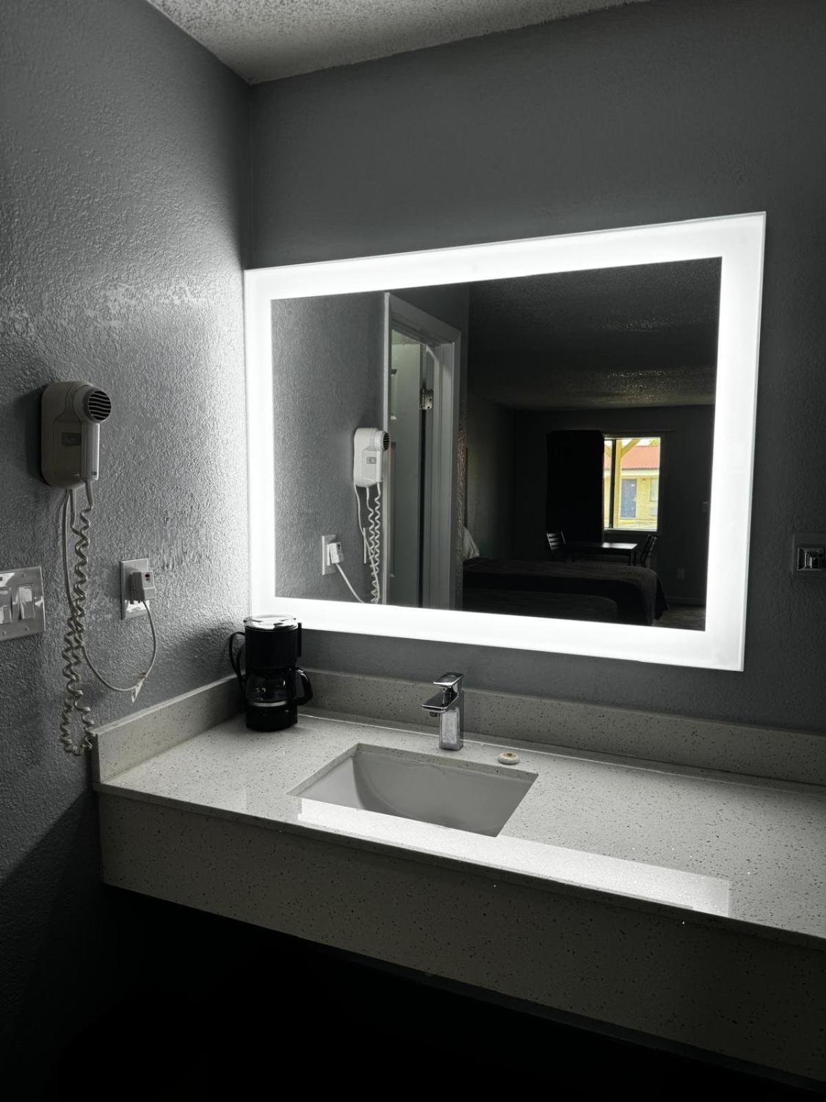 Lone Star Inn Cisco Bagian luar foto